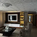 Luxurious 4 Bedroom Family Home